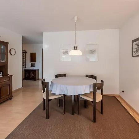 Putzprinz Gujan Ferienwohnung, Haus Surmir B / 16 * Flims